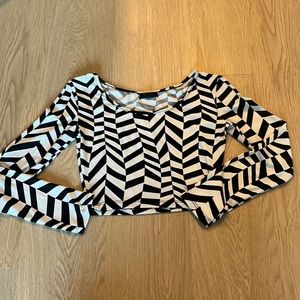 Woman’s M. Frederic Cropped Long Sleeve
